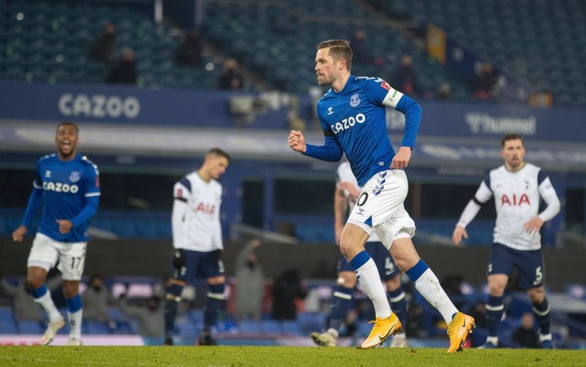 对球迷的深 对球迷的深